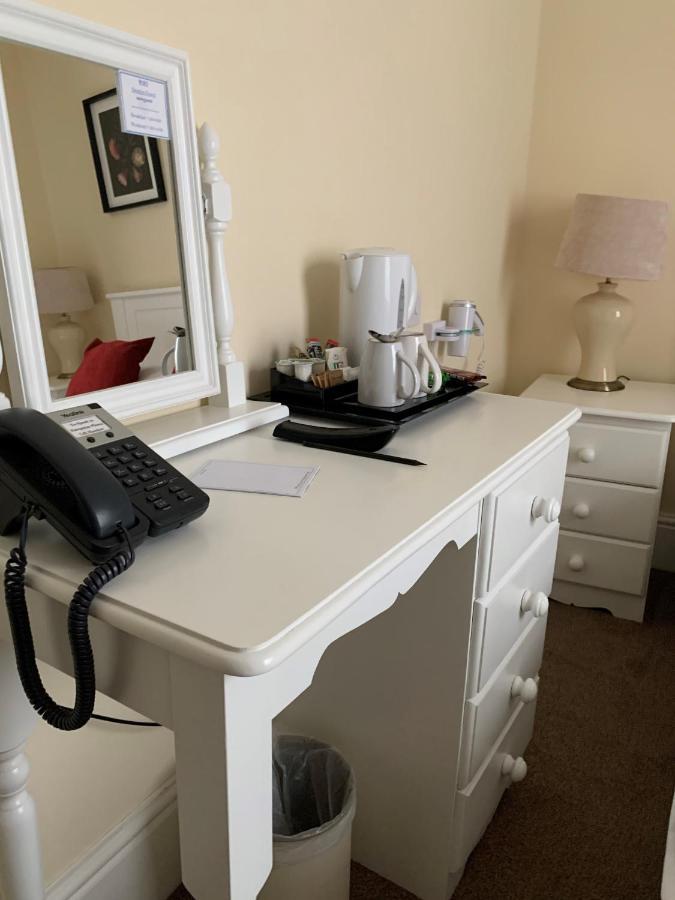 Peregrine House Hotel Кентърбъри Екстериор снимка