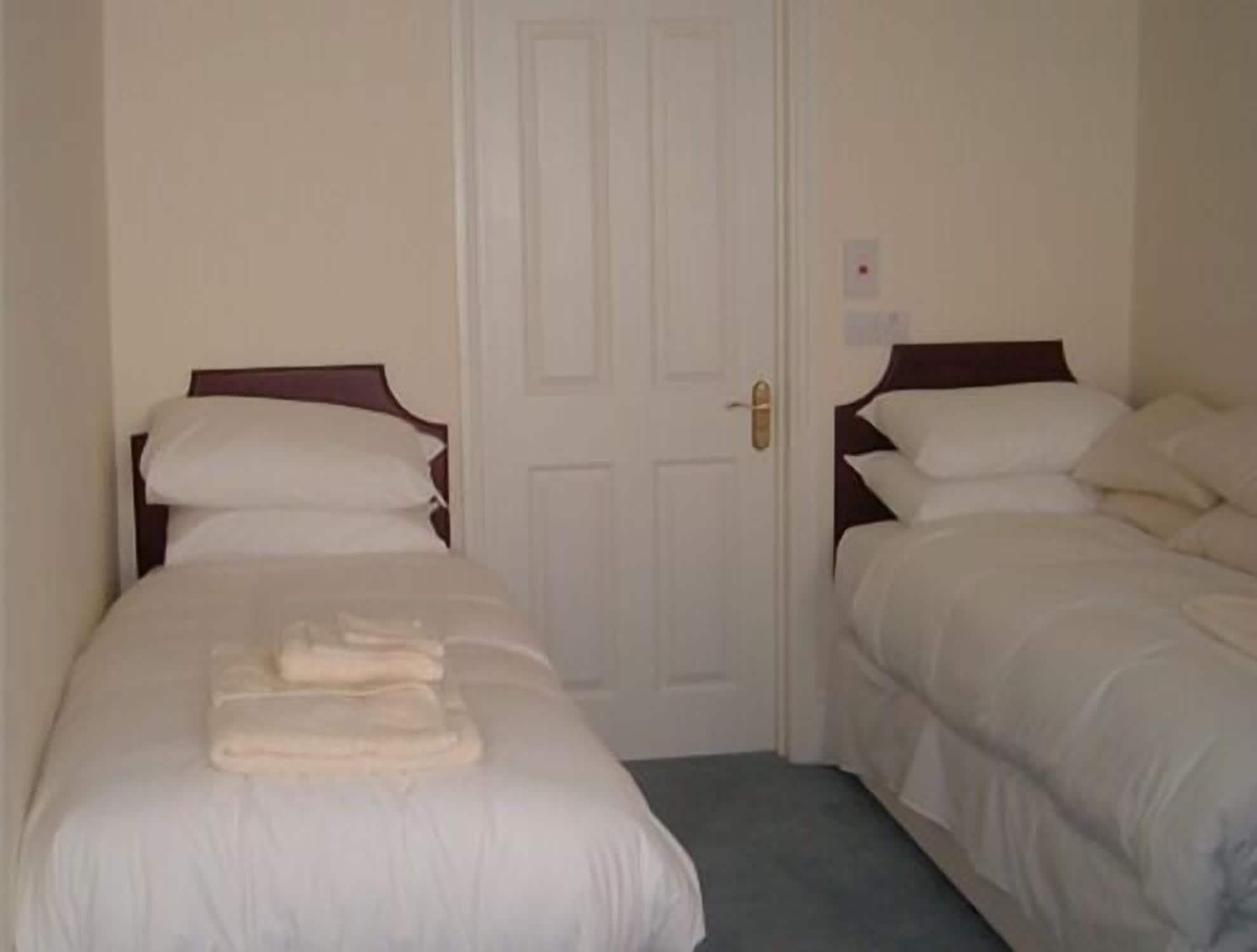 Peregrine House Hotel Кентърбъри Екстериор снимка